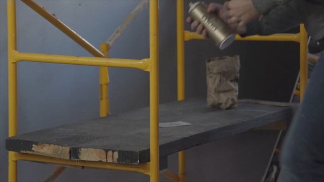 UV Painting A Restaurant's Wall With Their Logo смотреть онлайн