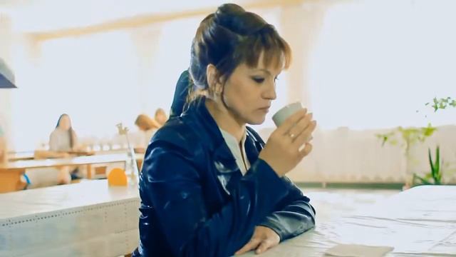 Илзидә Госманова Күз карашың смотреть онлайн