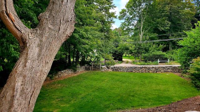 CONNECTICUT REAL ESTATE: Renovated Historic Home in Wilton, CT - 55 Grumman Hill смотреть онлайн