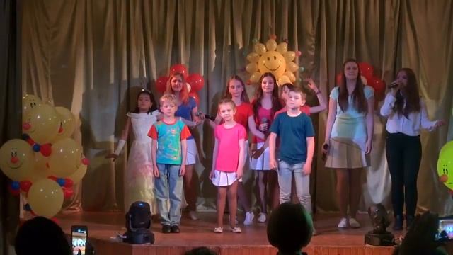 Мир, который нужен мне - Эстрадная вокальная студия "Цветные сны СПб" смотреть онлайн