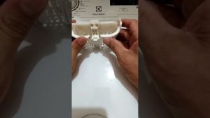 Electrolux 6KG 1200RPM. Как снять фильтр в стиральной машине.