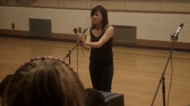 Jasmine Vue singing at the JMS tallent show :] смотреть онлайн