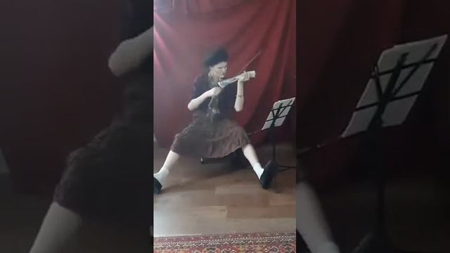 МАЛЕВАННАЯ АЛЕКСАНДРА ЦИРК КЛОУНАДА смотреть онлайн