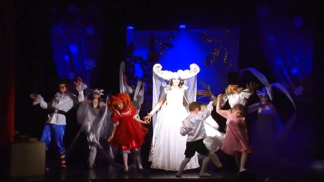 Образцовый детский театр "Сорванцы" - Приключения Ираиды в царстве Снежной королевы смотреть онлайн