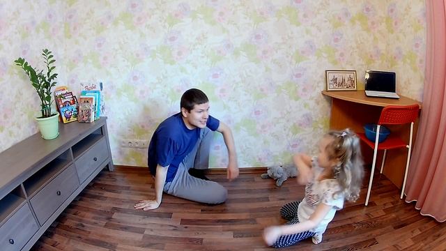 Лучик Соня изображает животных | ИГРА крокодил смотреть онлайн