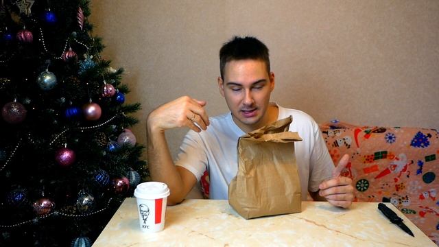 Вкусно и точка ИЗДЕВАЕТСЯ! Новинки КФС 