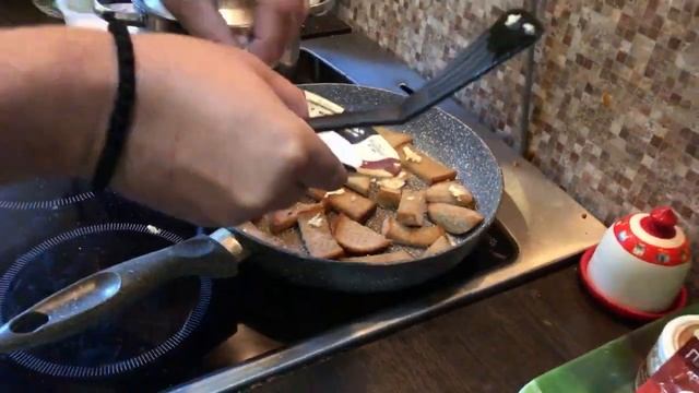 дети не любят суп? ТОГДА СМОТРИ ЭТО ВИДЕО Гренки к супу и нет проблем