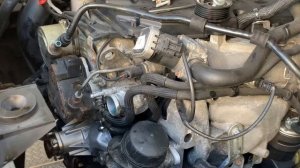 Mercedes sprinter 2009 906 remplacement Pompe à eau  et thermosta | замена водяной помпы sprinter