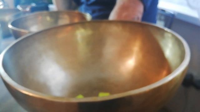 Четыре комплекта поющих чаш для звукотерапии. Александр Минск +375299601296, +375297723723 смотреть онлайн