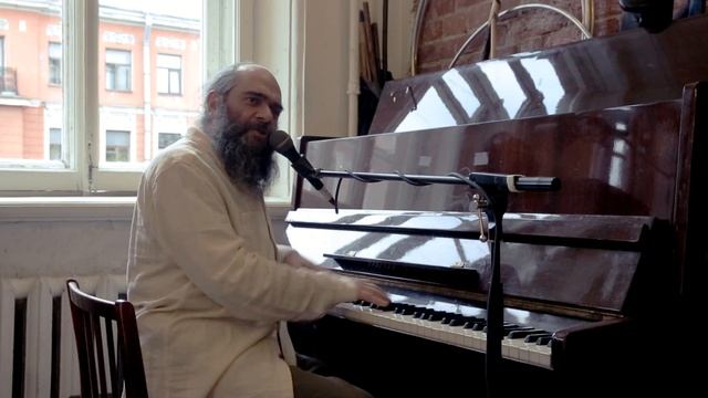 «Разговор Сергея Довлатова с Бертраном Расселом» Псой Короленко смотреть онлайн