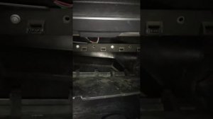 Как снять крышку бардачка на ВАЗ Лада гранта