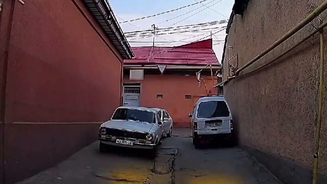 Есть улицы центральные. Высокие и важные.... А это Самаркандские! смотреть онлайн