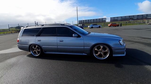Super Family Wagon - RB Powered 360HP Nissan Stagea смотреть онлайн
