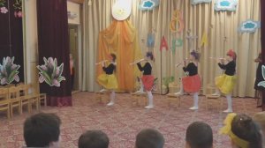 Веселый ретро танец на выпускной в детском саду. Замечательный сосед