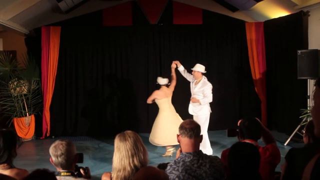 BLF 2014 - Friday Night - Martin & Heather Cuban Son смотреть онлайн