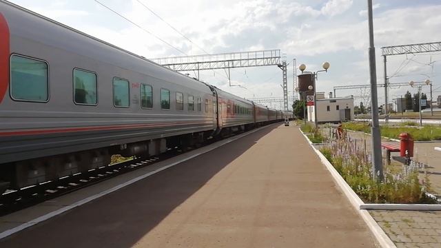 Прибытие ЭП1М-466 с поездом 062Ч Москва - Нальчик смотреть онлайн