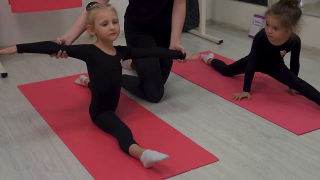 Продольный шпагат смотреть онлайн