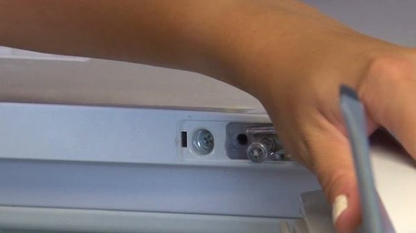How to Replace the Fridge Door on a Beko Fridge Freezer