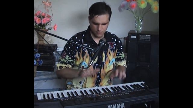 Игра на синтезаторе YAMAHA PSR 510 Украинская песня сплiтнi-теребеньки. смотреть онлайн