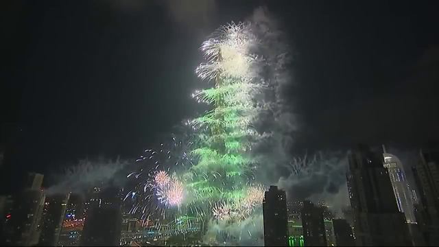 Фееричный салют на новый год 2014 в ОАЭ Дубай внесен в книгу рекордов Гиннеса смотреть онлайн