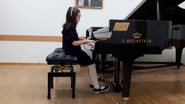 И.С.Бах Маленькая прелюдия До мажор, В. Гиллок Опустевший бальный зал смотреть онлайн