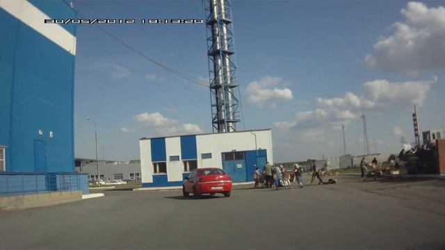 Раздача слонов у молнии Челябинск смотреть онлайн