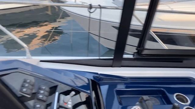 Beneteaus NEW Gran Turismo 45 Walkthrough at the Cannes Yacht Festival смотреть онлайн