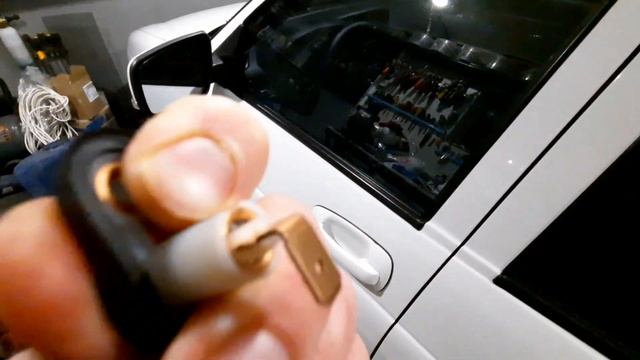 Влог.Установка LED Ламп в ближний свет фар+ставлю концевик от DaewooNexia.Замена ламп в зеркалах.