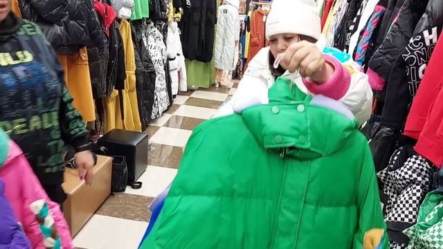 КОРЕЙСКАЯ ОДЕЖДА НОВИНКИ МОДЕЛЕЙ ПУХОВИКИ КОСТЮМЫ КУРТКИ ДУБЛЕНКИ ТОЛСТОВКИ САДОВОД смотреть онлайн