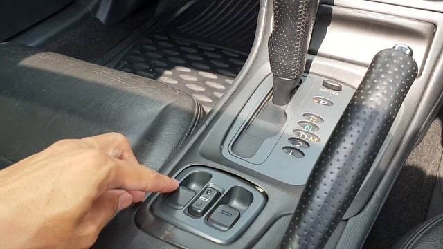 In Depth Tour Toyota Celica [T230] (2005) - Indonesia смотреть онлайн