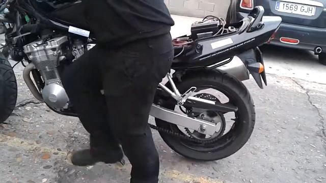 Comprobación motor Suzuki bandit s 600 2004 - 2005 F2681 смотреть онлайн