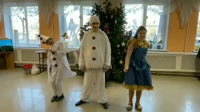 Новогодняя сказка "Снеговик" New Year's tale "The Snowman" смотреть онлайн