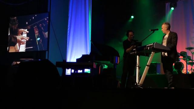 Howard Jones Live - Improvisation Roland Jupiter 80 смотреть онлайн