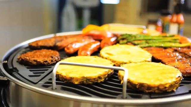 Угольный гриль Napoleon® модель NK22CK-C на www.GrilliBarbecue.ru смотреть онлайн