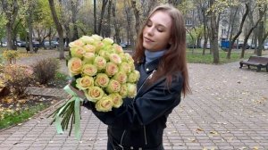 Пионовидная роза Динамик