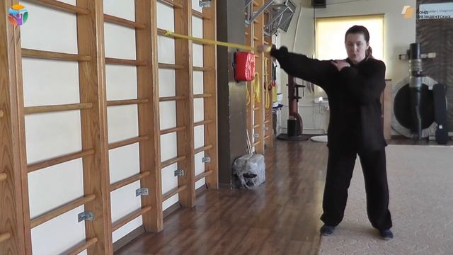 Упражнения для плечевых суставов с резиновым жгутом смотреть онлайн