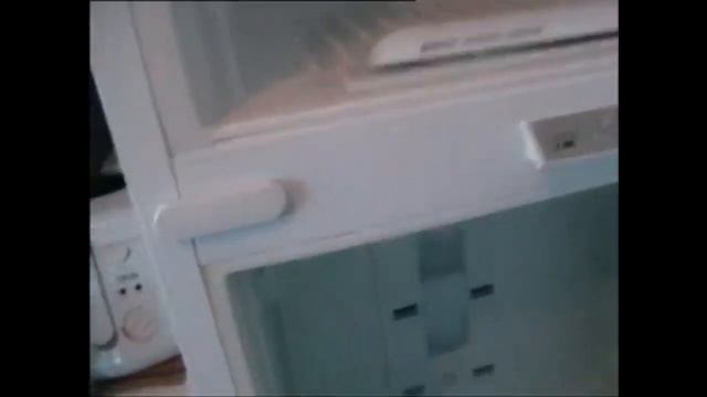 Потёк холодильник Whirlpool с системой No Frost. Устраняем проблему своими руками.. смотреть онлайн