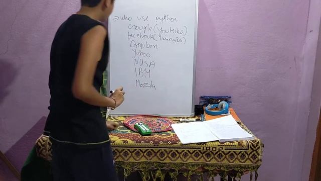 What is python,who use python,where is python,feature of python. смотреть онлайн