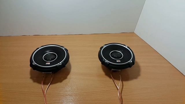 Обзор динамиков JBL GTO-528 смотреть онлайн