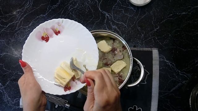 Готовим вкусную говядину с подливкой!!!! смотреть онлайн