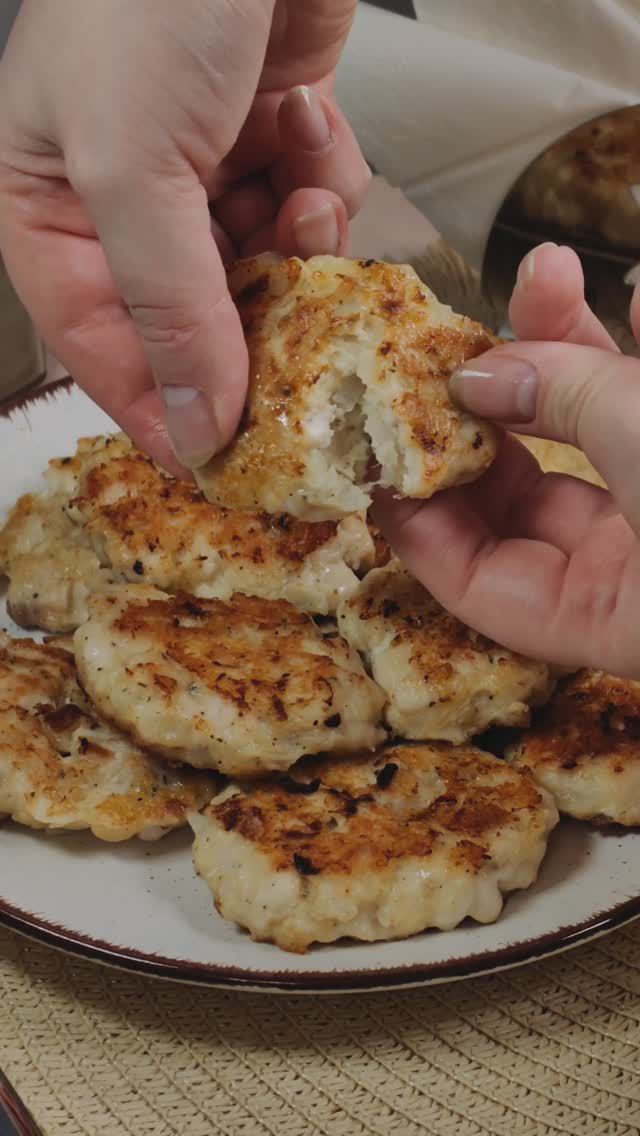 Сочные рубленые котлеты из курицы или индейки. Для тех, кто следит за фигурой. Рецепт прост смотреть онлайн