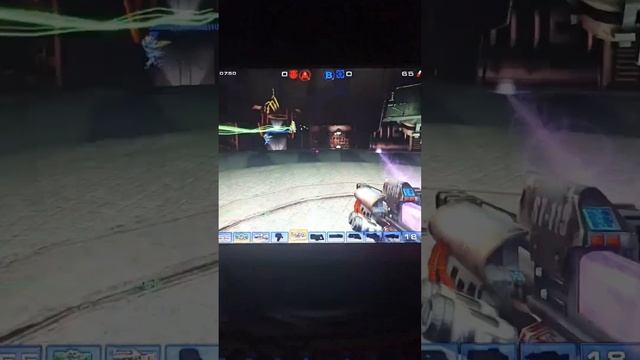 Самая крутая игра Unreal Tournament где стабильный онлайн с 2004 года на ПК!? смотреть онлайн