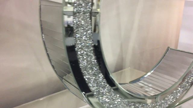Diamond Glitz Mirrored ‘C’ Table Lamp смотреть онлайн