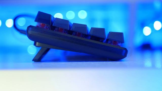 ?Доступная малыха? - HyperX Alloy Origins 60! смотреть онлайн