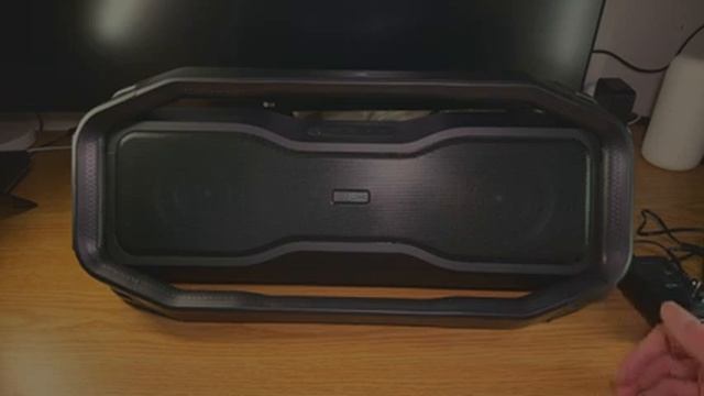 Altec Lansing Rockbox XL 2 0 Review – This Bumps! смотреть онлайн