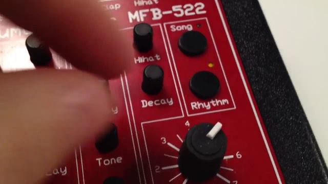MFB-522 vs. Boss BX-800 смотреть онлайн