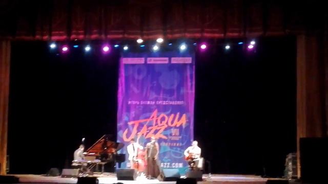 Аква джаз в сочи. Выступает SOMI смотреть онлайн