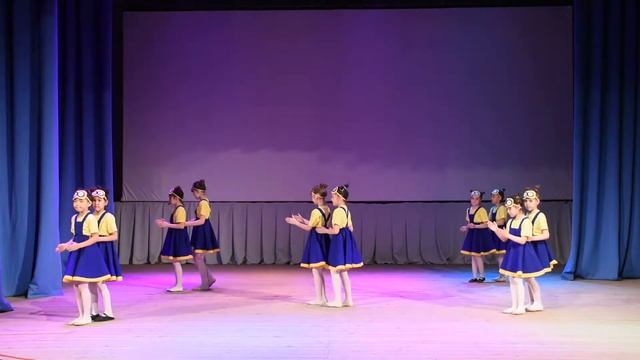 Танец "Миньены" Танцевальная группа смотреть онлайн