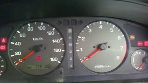 Nissan Bluebird плавают обороты