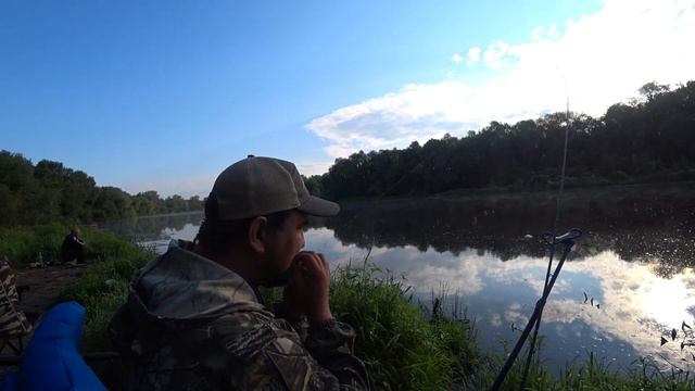 КАРАСЬ на ФЛЭТ. Пенза. Сура. Рыбалка на плавающие и тонущие бойлы. смотреть онлайн